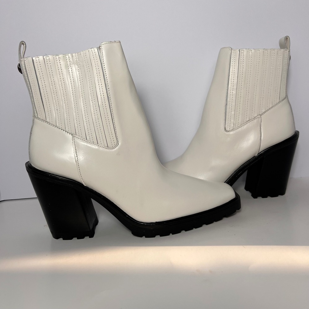 Vince Camuto White Leather Block Heel Ankle Boots Lug Sole Square Toe
